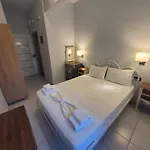 Akrotiri Bed & Breakfast 3*