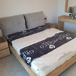Akrotiri B&B 바실리키