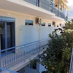 B&B Akrotiri