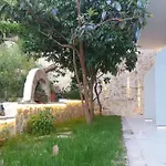 Akrotiri B&B 바실리키