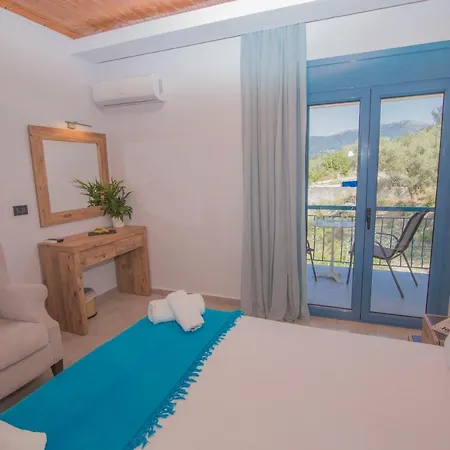 Akrotiri Нощувка със закуска (B & B)