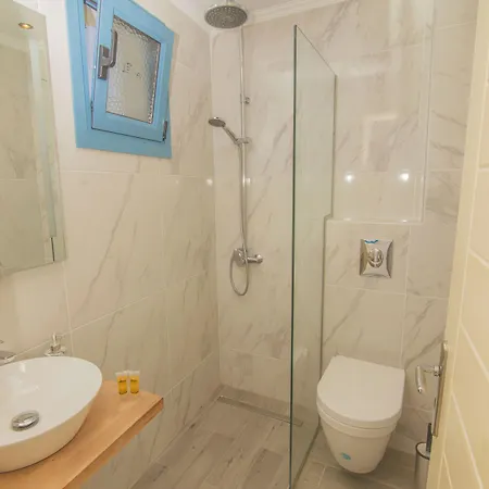 Нощувка със закуска (B & B) Akrotiri Василики