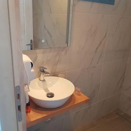 Akrotiri 3* Василики