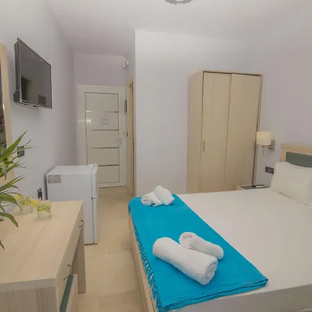 Akrotiri Нощувка със закуска (B & B) Василики