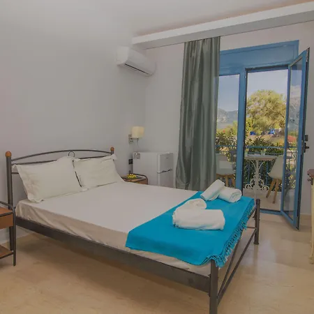 Akrotiri Нощувка със закуска (B & B) Василики