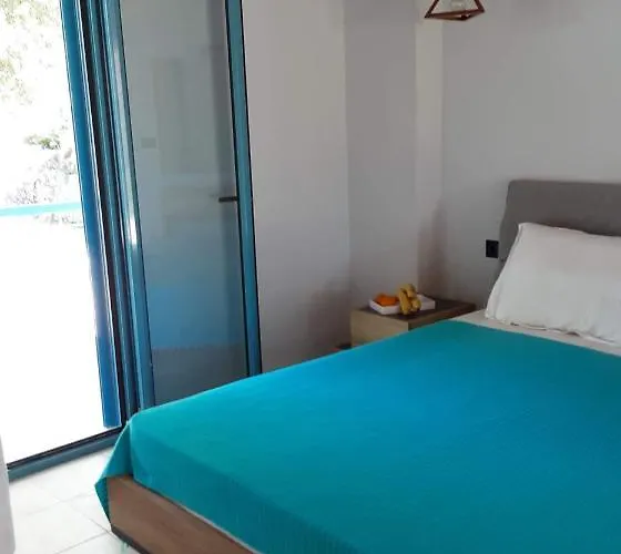 Bed & Breakfast Akrotiri 3*