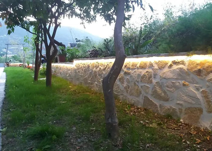 Bed and Breakfast Akrotiri 3*